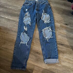 BDG Urban Outfitters Ripped Denim Jeans Mom High Rise 28 Thrashed Distressed